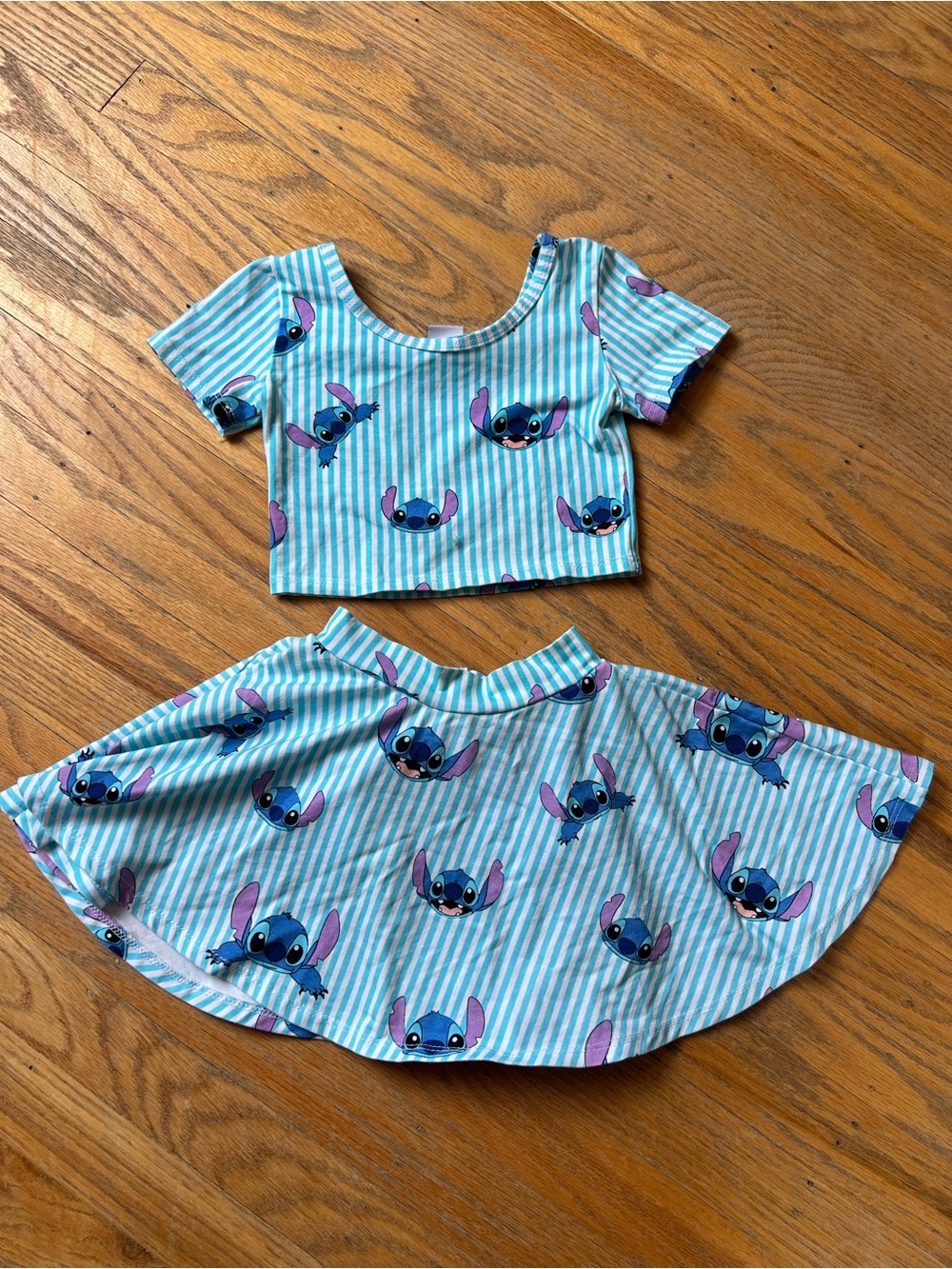 Wild rich kids Disney stitch crop set size 5/6